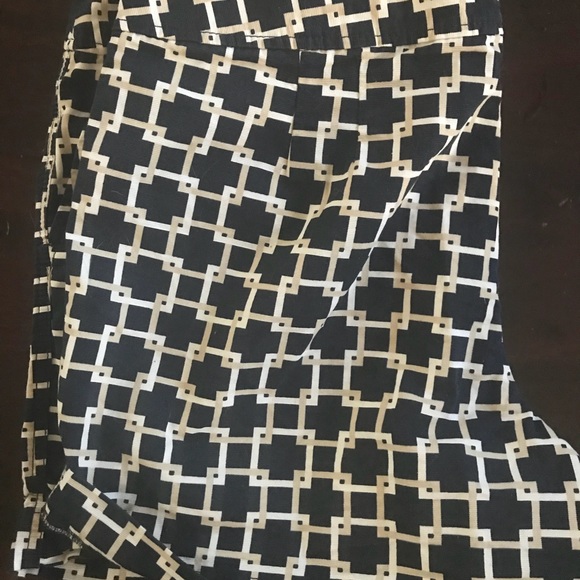 SOLD Ann Taylor shorts - Picture 3 of 3